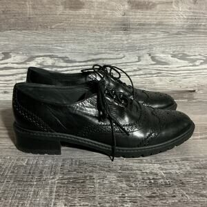 Stuart Weitzman Women’s Black Leather Oxford Shoes Size 8 Classic Brogue Lace-Up